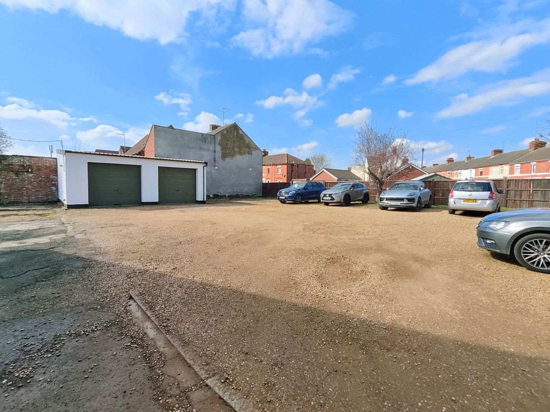 Kettering, 58 Edinburgh Road, NN16 8NZ