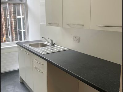 Property Image for 9 Golden Square, Aberdeen, Aberdeenshire, AB10 1RB