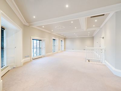Property Image for 3 Melville Crescent, Edinburgh, EH3 7HW