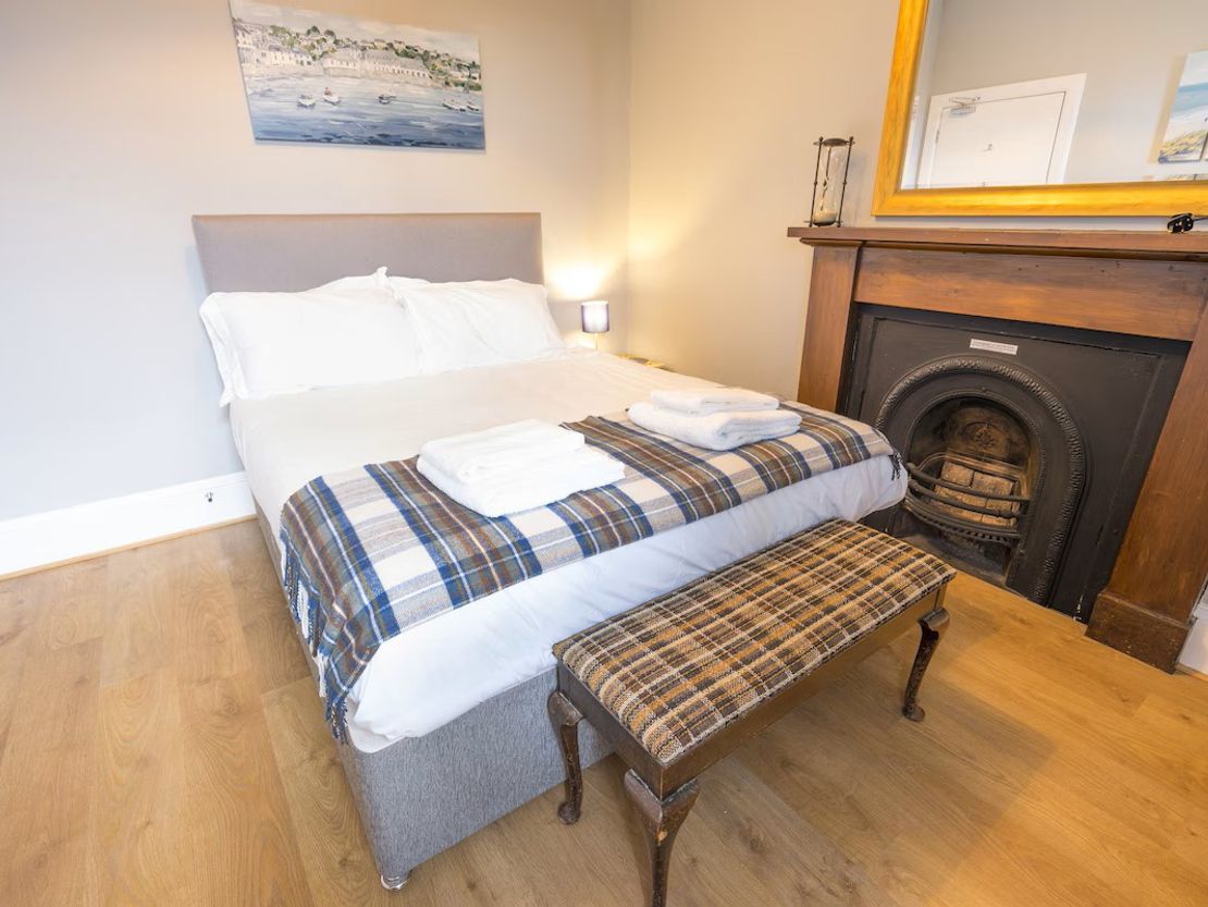 2 Ness Walk, Inverness, IV3 5NE