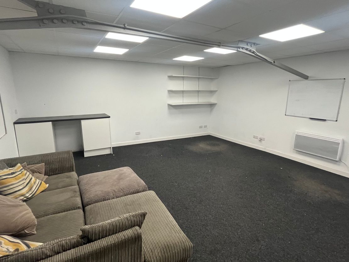 Kingston Industrial Estate, English Street, Hull, East Yorkshire, HU3 2BU