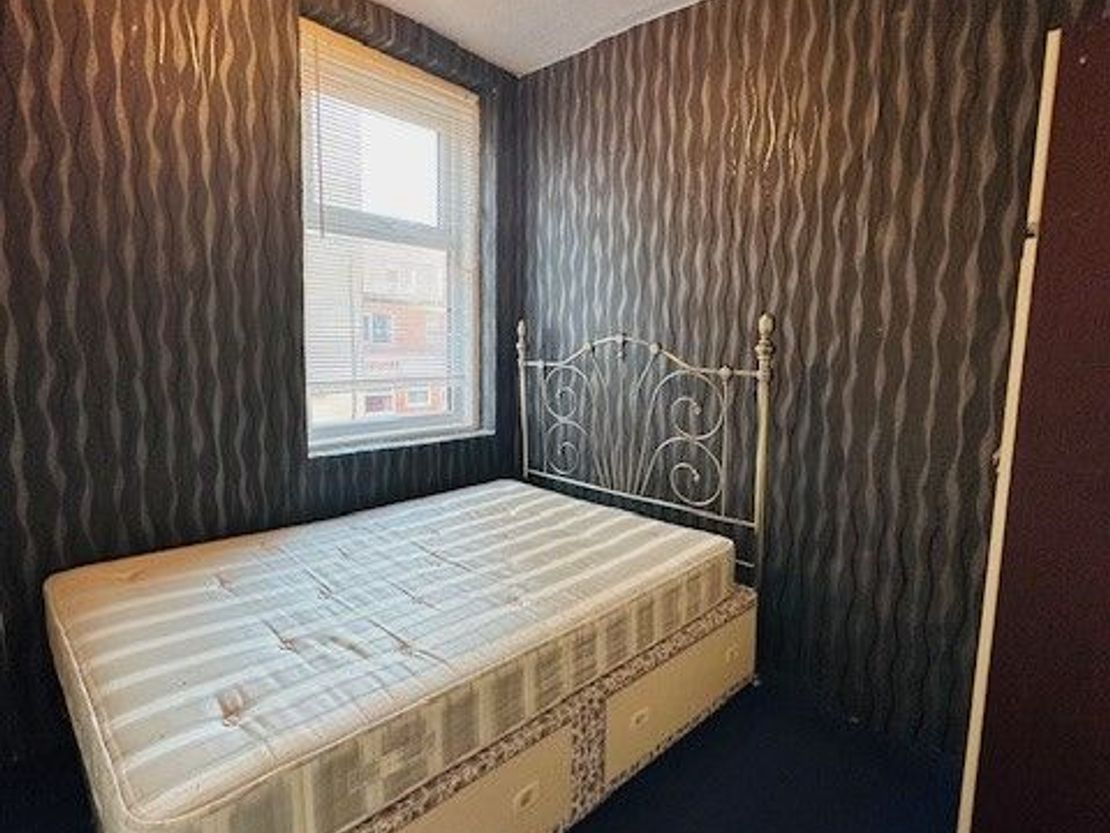 Coronation Street , Blackpool, FY1