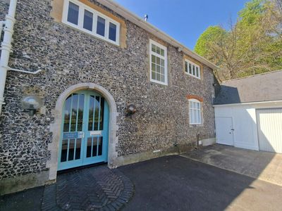 Property Image for The Old Coach House, The Avenue, Farleigh Wallop, Basingstoke, RG25 2HX