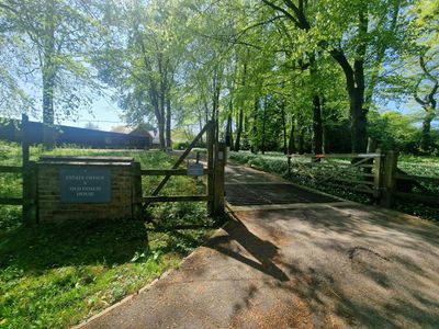 Property Image for The Old Coach House, The Avenue, Farleigh Wallop, Basingstoke, RG25 2HX