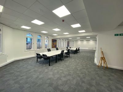 Property Image for 13 Bond Court, Leeds, LS1 2JZ