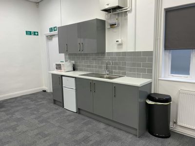 Property Image for 13 Bond Court, Leeds, LS1 2JZ