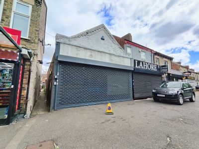 Property Image for Peterborough, 541 Lincoln Road, PE1 2PB