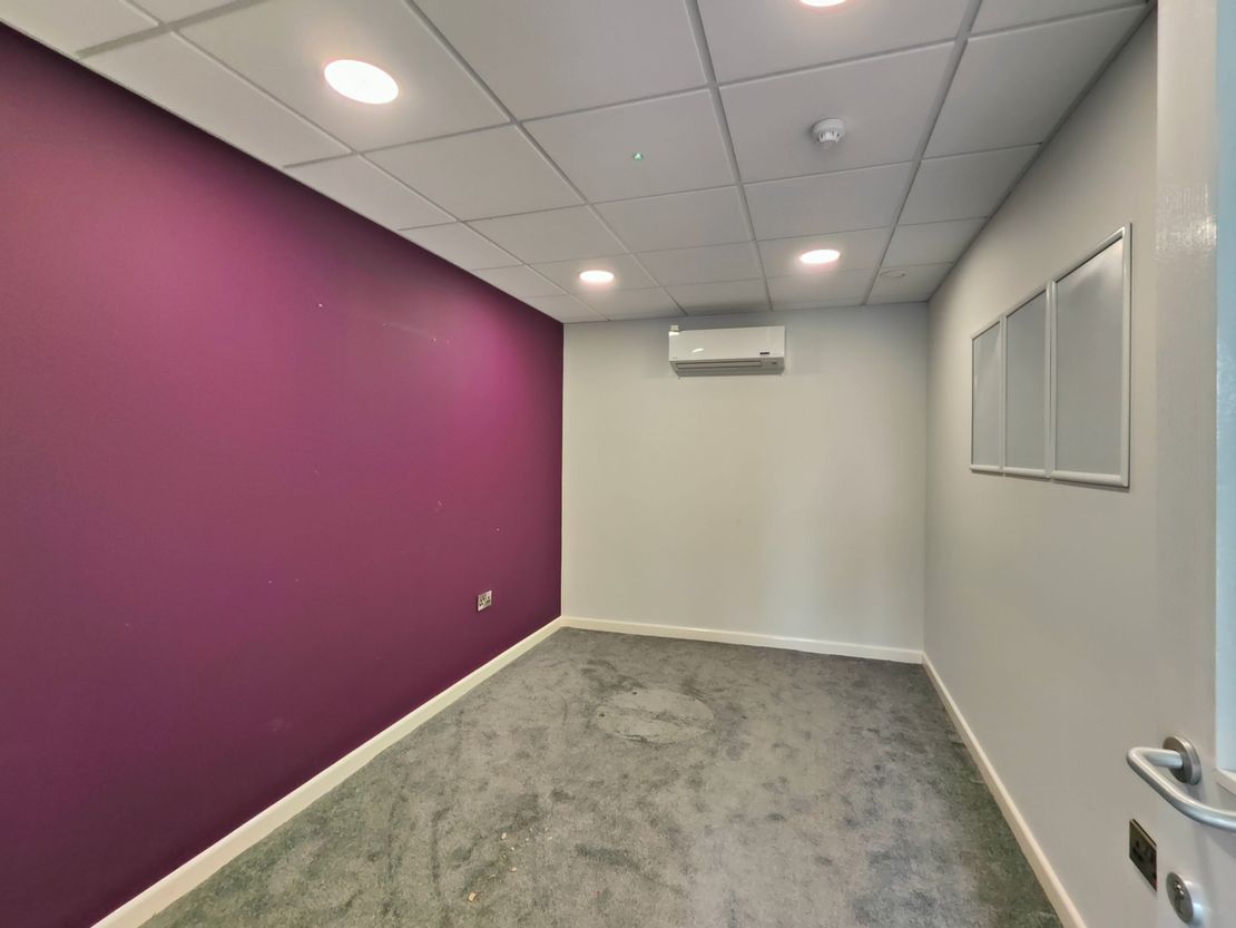 Peterborough, 541 Lincoln Road, PE1 2PB