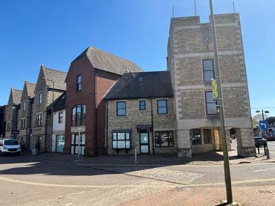 Property Image for 1 Oxford Road, Kidlington, Oxfordshire, OX5 2BP