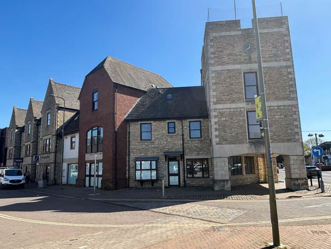 1 Oxford Road, Kidlington, Oxfordshire, OX5 2BP