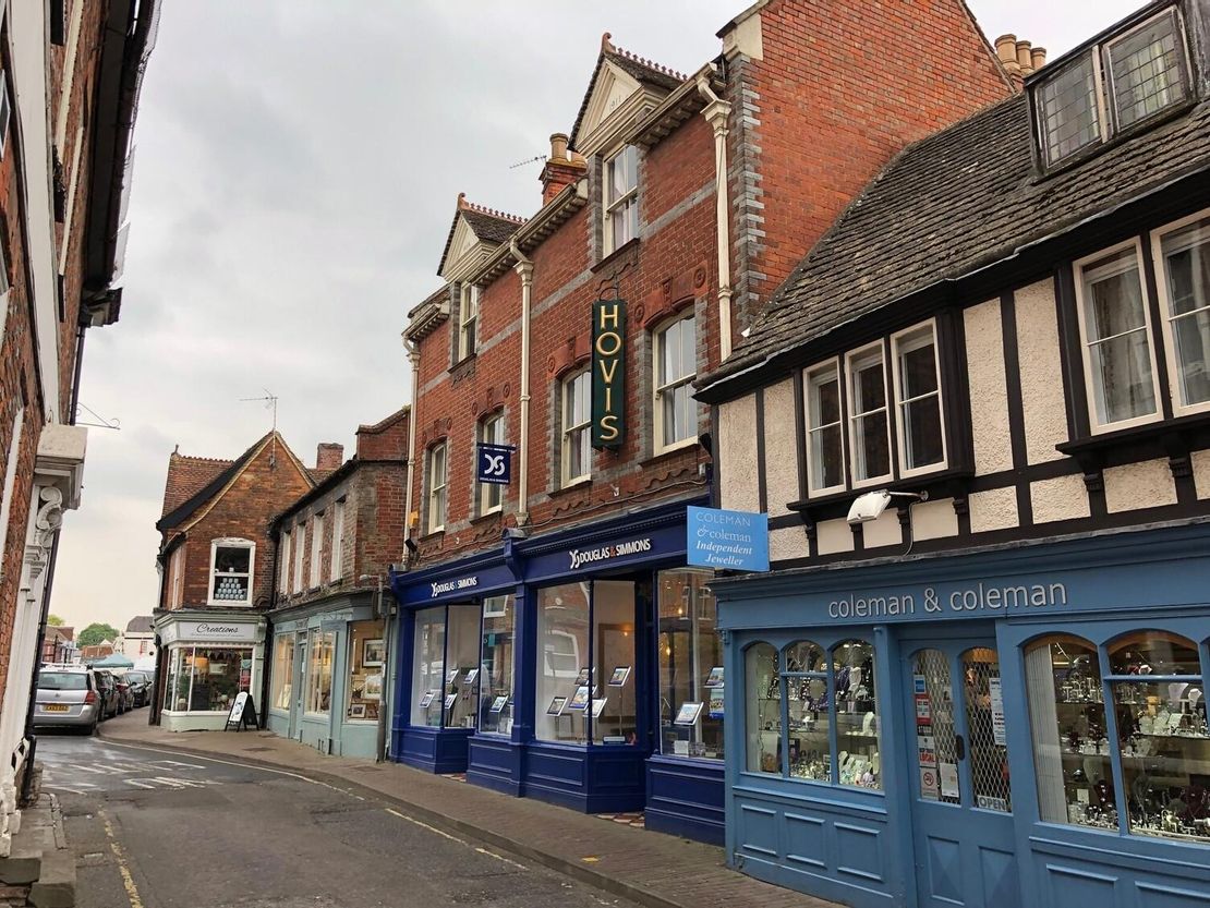 25 & 26, 25A & 26A MARKET PLACE WANTAGE OXFORDSHIRE OX12 8A