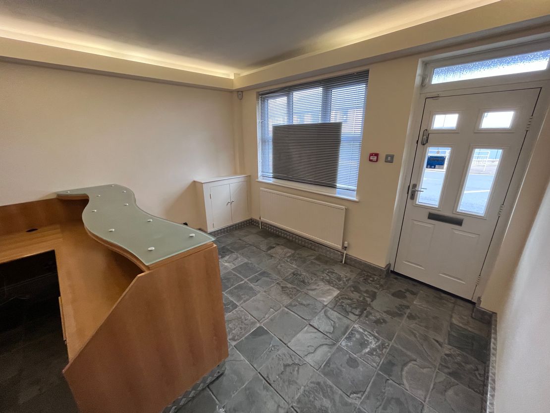 Suite 6, Kensworth Gate 200-204, High Street South, Dunstable, Bedfordshire, LU6 3HS