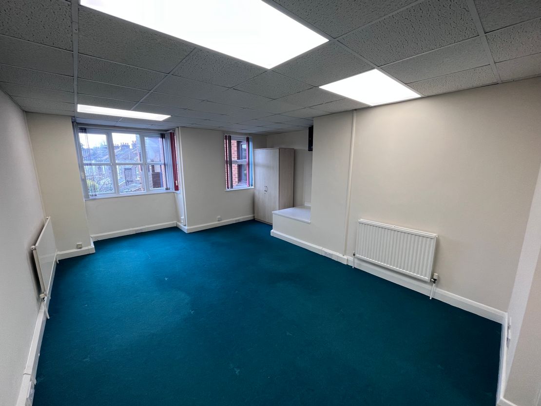 Suite 6, Kensworth Gate 200-204, High Street South, Dunstable, Bedfordshire, LU6 3HS