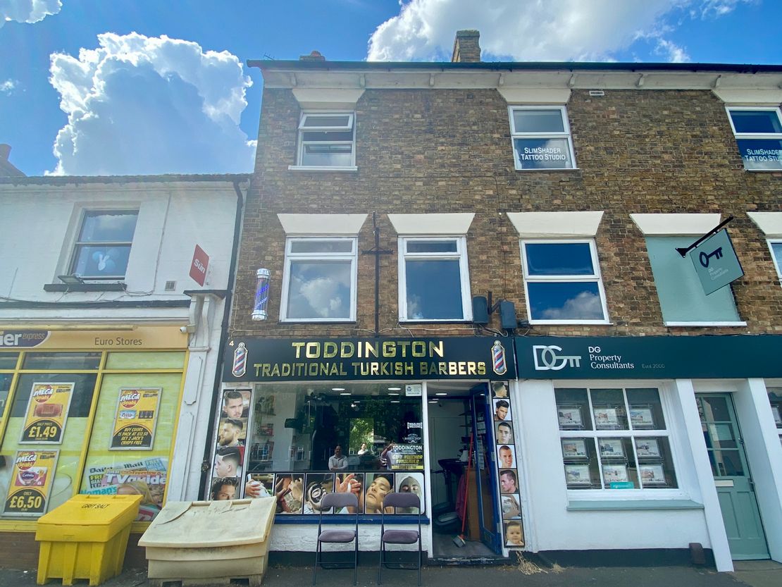 Squires Place, 4 High Street, Toddington, Dunstable, Bedfordshire, LU5 6ET