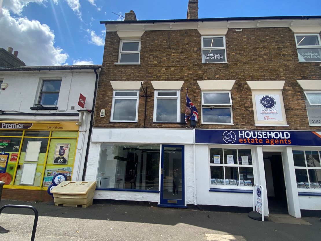 Squires Place, 4 High Street, Toddington, Dunstable, Bedfordshire, LU5 6ET