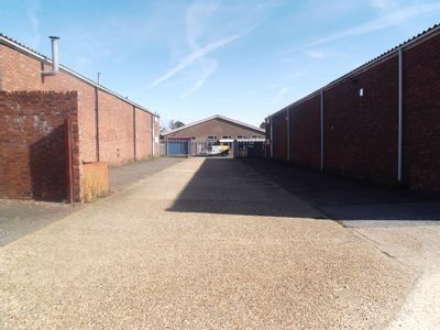 Property Image for Unit 25-27 Bilton Way Industrial Estate, Bilton Way, Luton, LU1 1UU