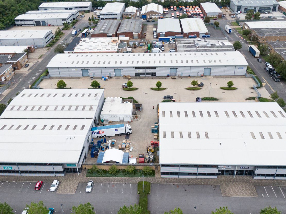 Unit 25-27 Bilton Way Industrial Estate, Bilton Way, Luton, LU1 1UU
