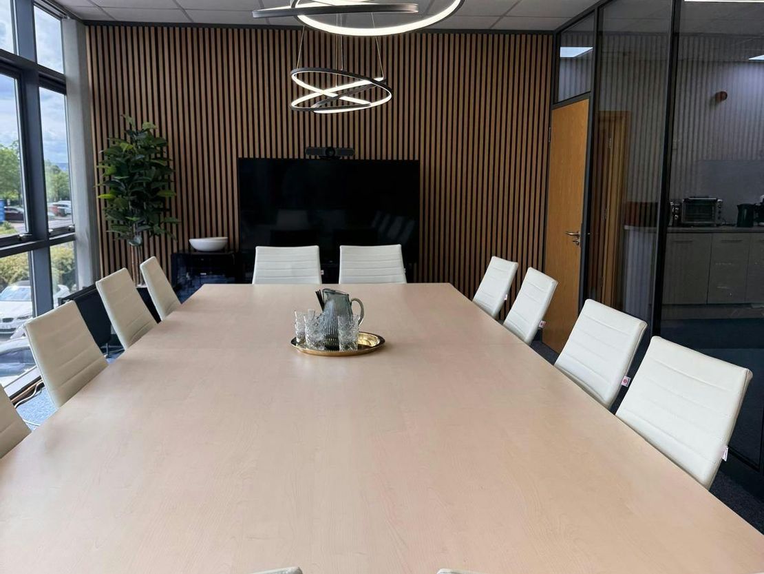 Unit P2, Sheffield Airport Business Park, Sheffield, S9 1XU