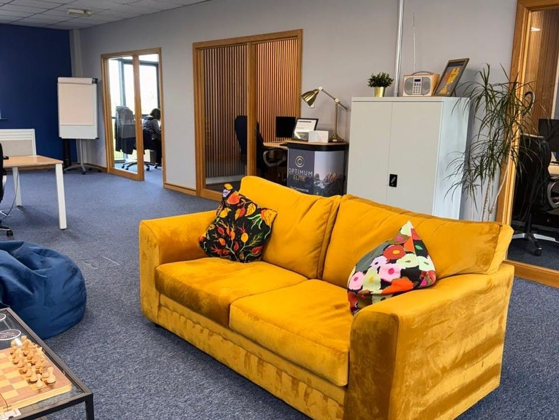Unit P2, Sheffield Airport Business Park, Sheffield, S9 1XU