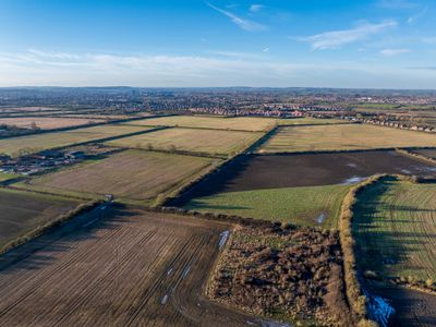 Property Image for Hampden Fields Development - Local Centre Land, Aston Clinton Road, Weston Turville, Aylesbury, Buckinghamshire, HP22 5AB