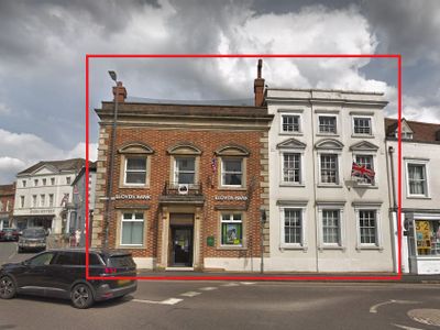 Property Image for 18/19 Market Square, Buckingham, Buckinghamshire, MK18 1NP