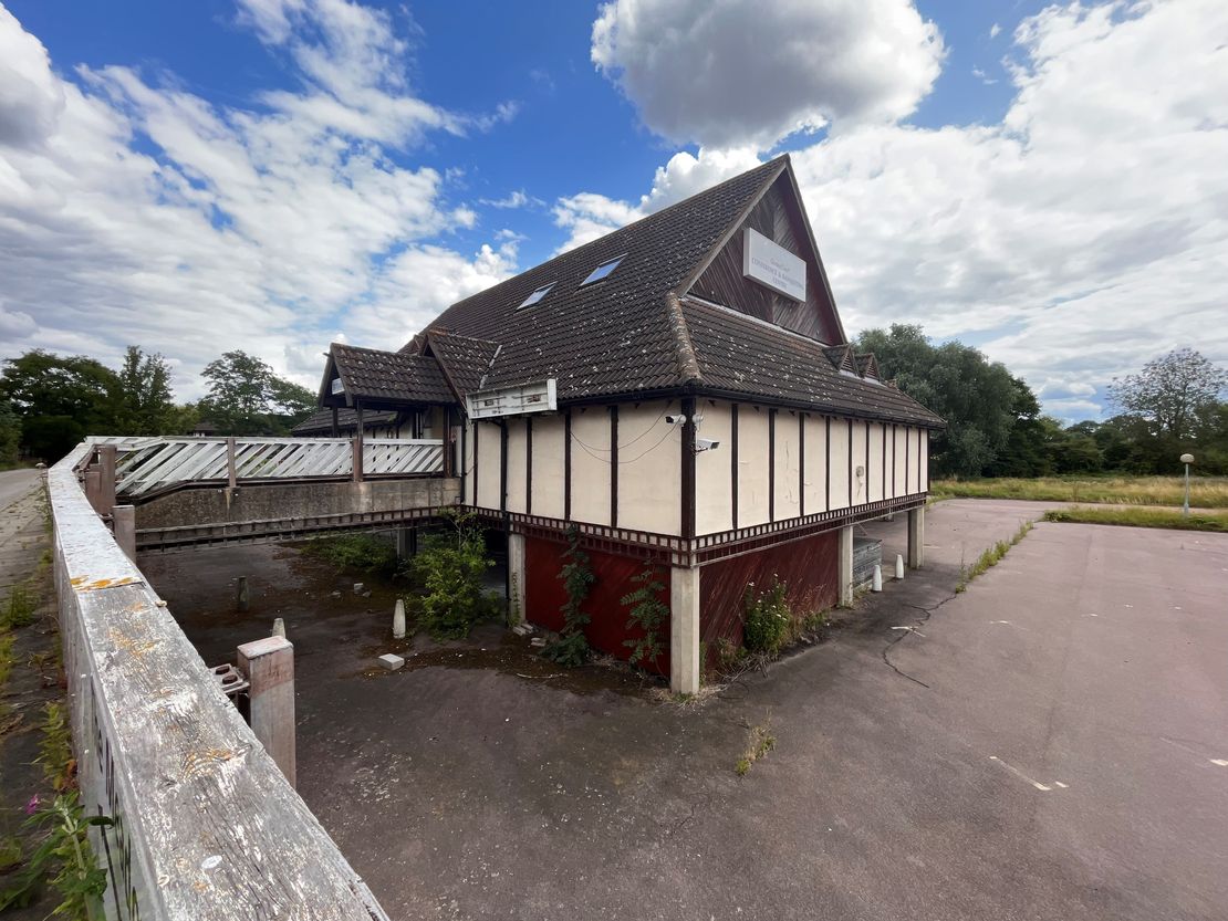The Former Conference Centre, The Meadows, Girtford Bridge, Sandy, Bedfordshire, SG19 1NA