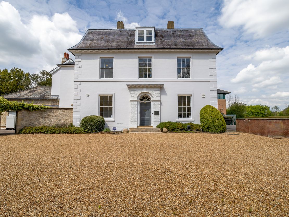 Kempston Manor, Manor Drive, Kempston, Bedford, MK42 7AB