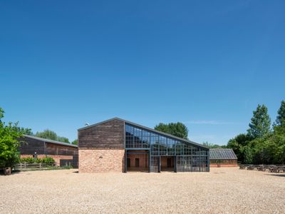 Property Image for Box 4 - Boxengasse, Langford Lane, Bicester, South East, OX25 2NS