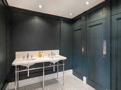 Property Image for Box 4 - Boxengasse, Langford Lane, Bicester, South East, OX25 2NS