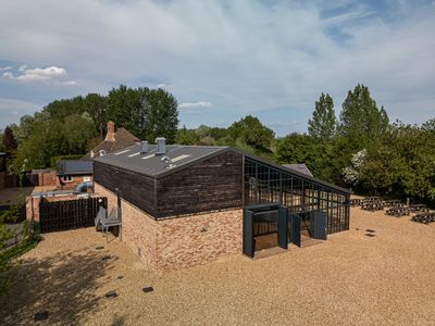 Property Image for Box 4 - Boxengasse, Langford Lane, Bicester, South East, OX25 2NS