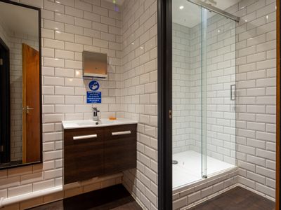 Property Image for Balfour House, First Floor Suites 105 - 106, 741 High Road, North Finchley, London, N12 0BP