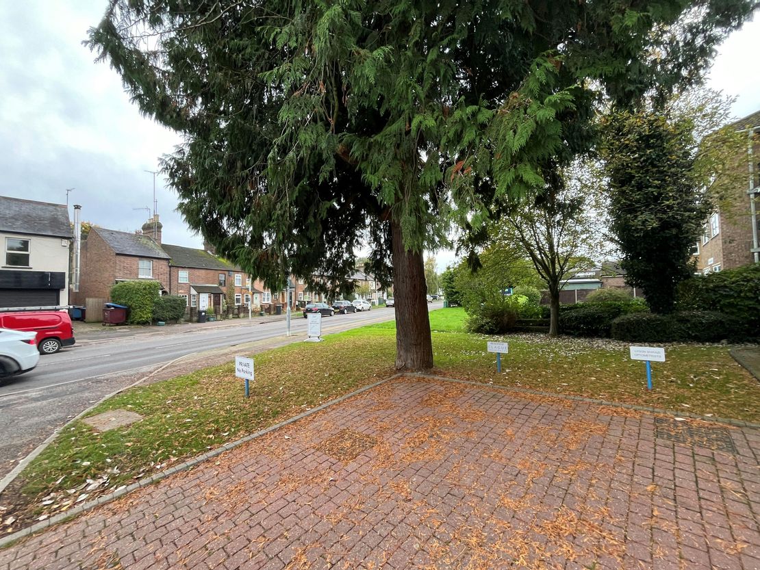 3 Kinsbourne Court, 96/100 Luton Road, Harpenden, AL5 3BL