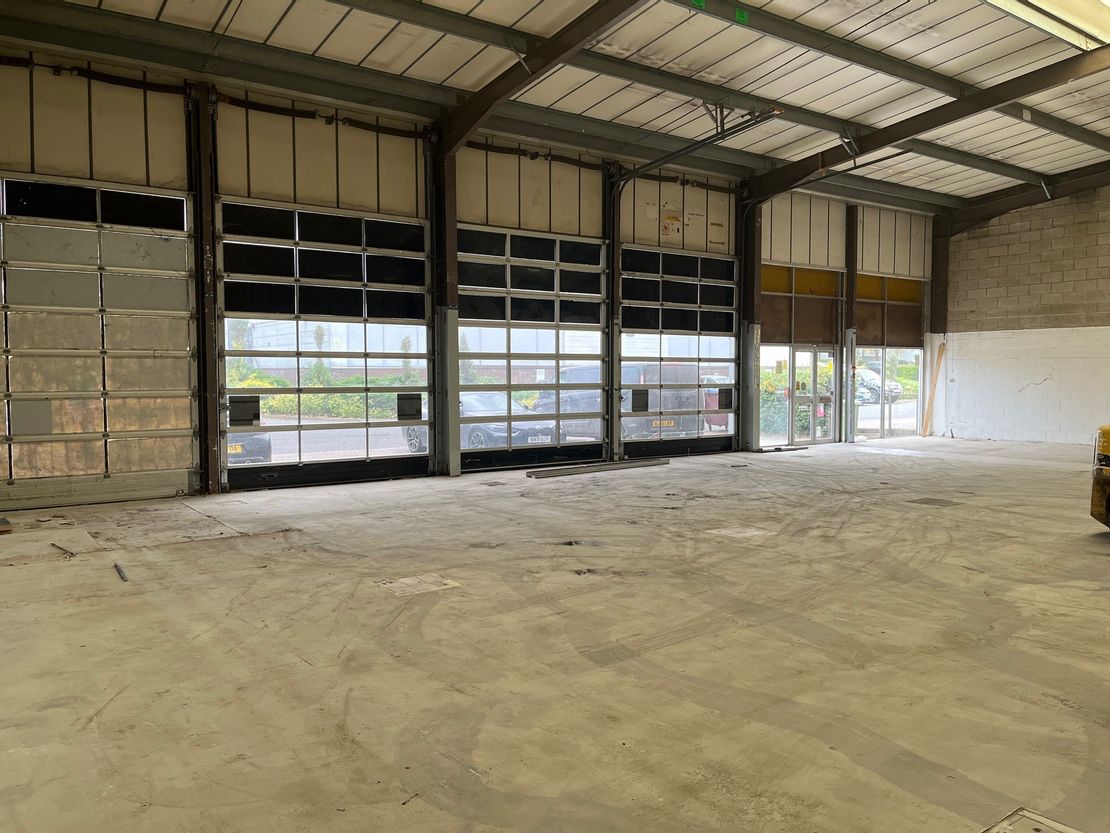 Unit 3, Stacey Bushes Trading Centre, Erica Road, Stacey Bushes, Milton Keynes, MK12 6HS