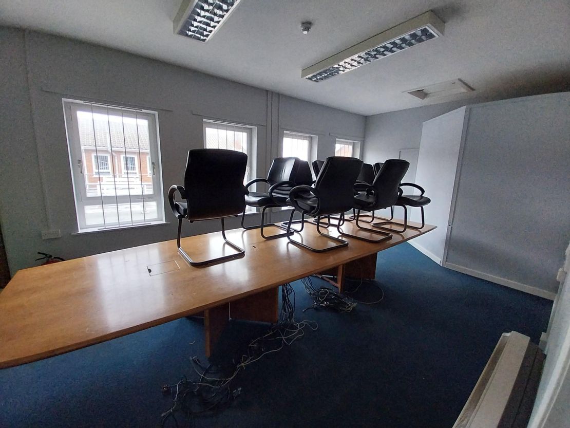 31-33, Vicarage Field, Hailsham, BN27 1BG