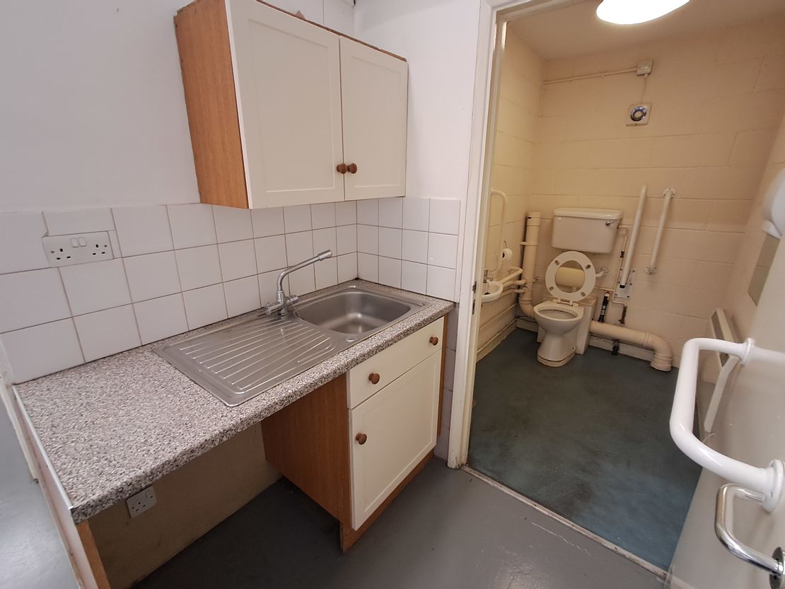 Unit 16 Swift Centre, 41 Imperial Way, Croydon, Surrey, CR0 4RL