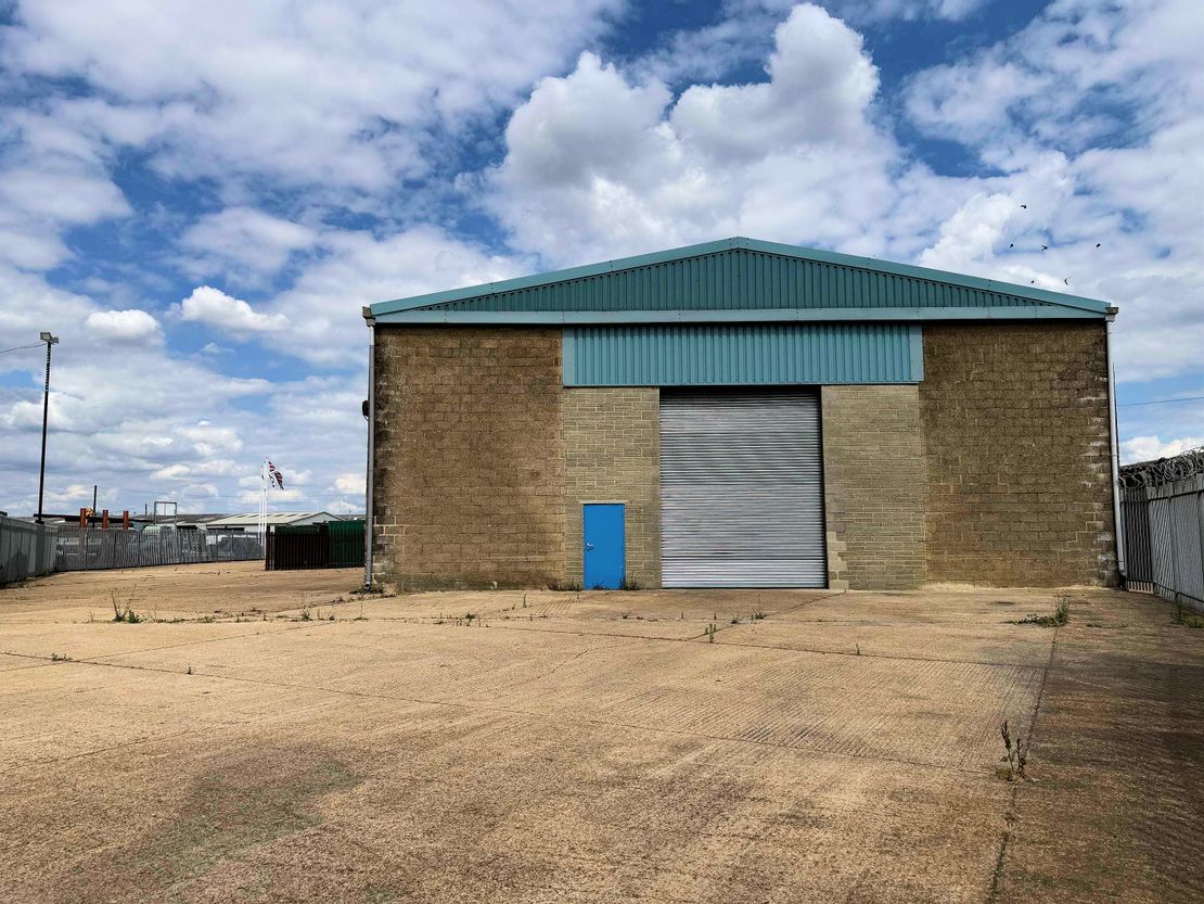 4 Hoo Industrial Estate, Vicarage Lane, Hoo, Rochester, Kent, ME3 9LB