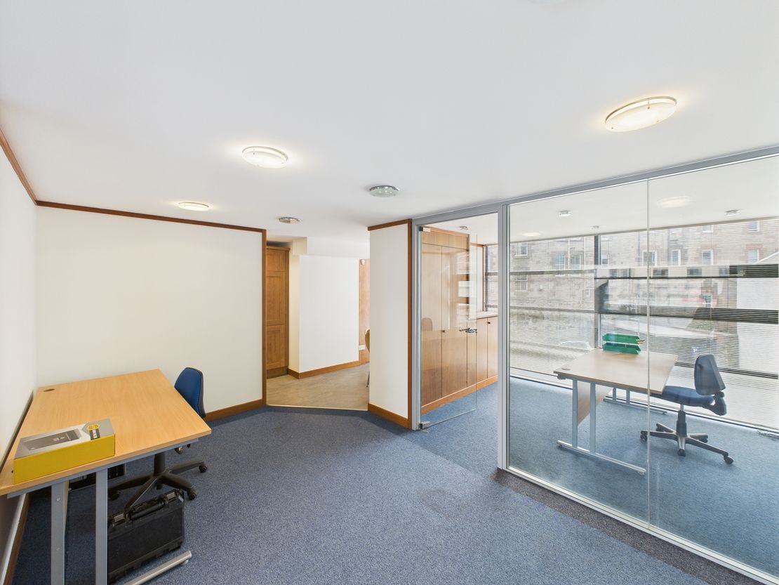 81 Shore, Edinburgh, EH6 6RG
