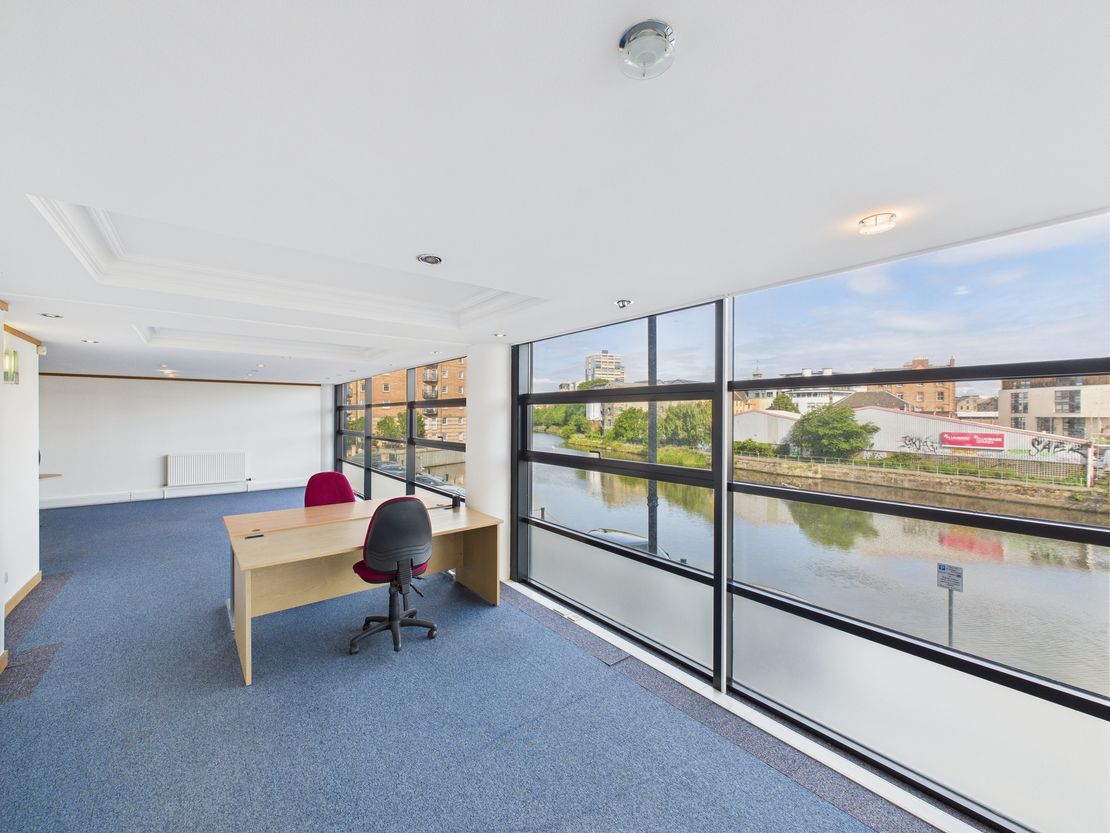 81 Shore, Edinburgh, EH6 6RG
