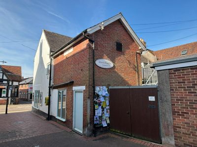Property Image for 28 High Street, Ringwood, BH24 1AF