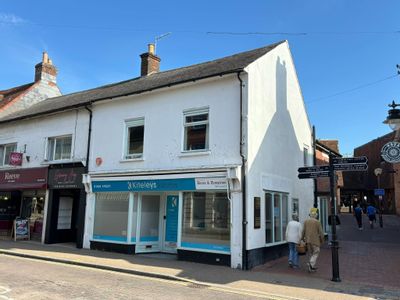 Property Image for 28 High Street, Ringwood, BH24 1AF