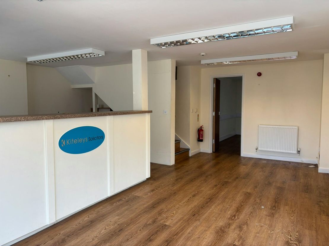 28 High Street, Ringwood, BH24 1AF