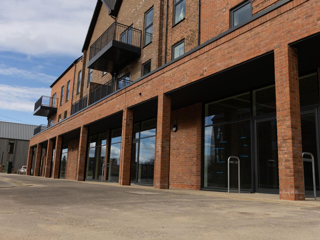 Units 5-9, Huckett Street, Houghton Regis, Dunstable, Bedfordshire, LU5 5GX