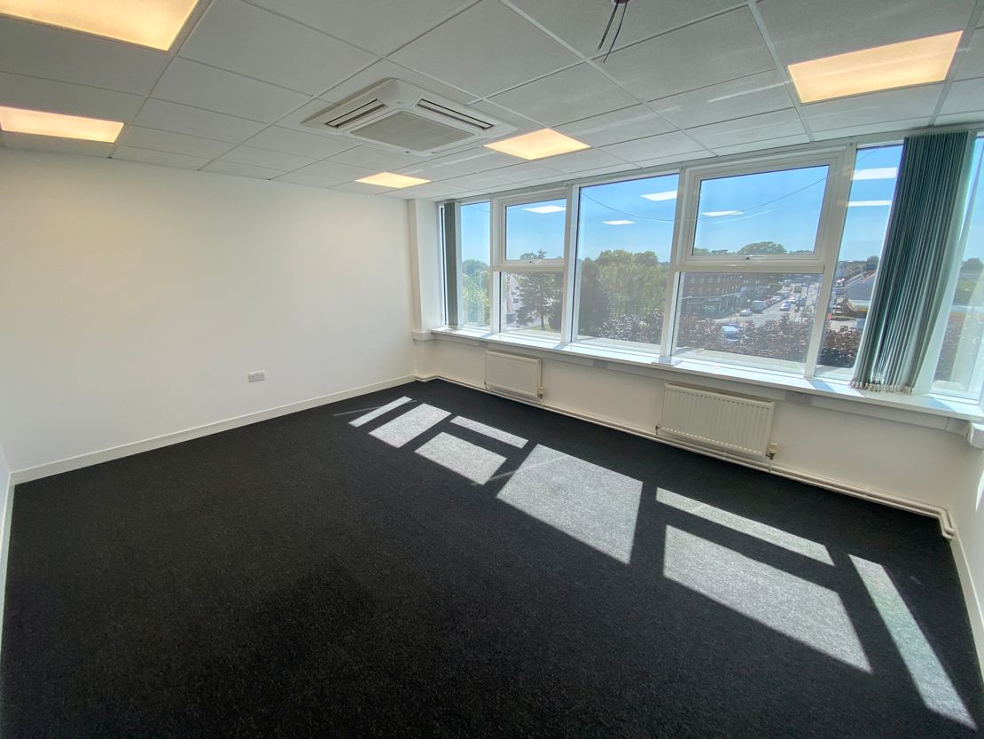 Jansel Business Centre, Hitchin Road, Luton, Bedfordshire, LU2 7XH