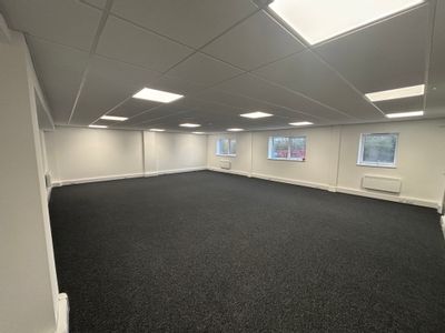 Property Image for Park Avenue Industrial Estate, Park Avenue, Sundon Park Road, Luton, LU3 3BP