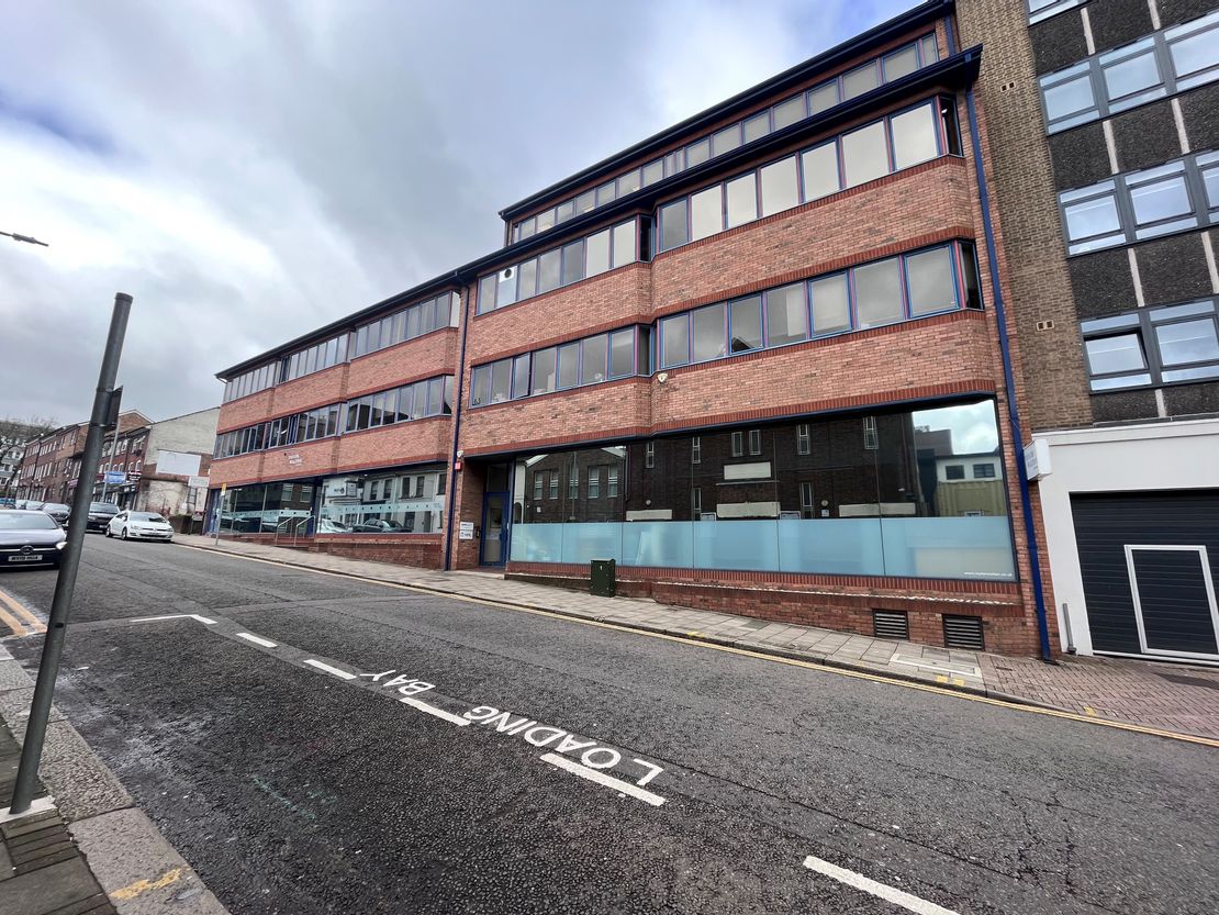 Second Floor Suite 1, Raglan House, 28-44 Alma Street, Luton, Bedfordshire, LU1 2PL