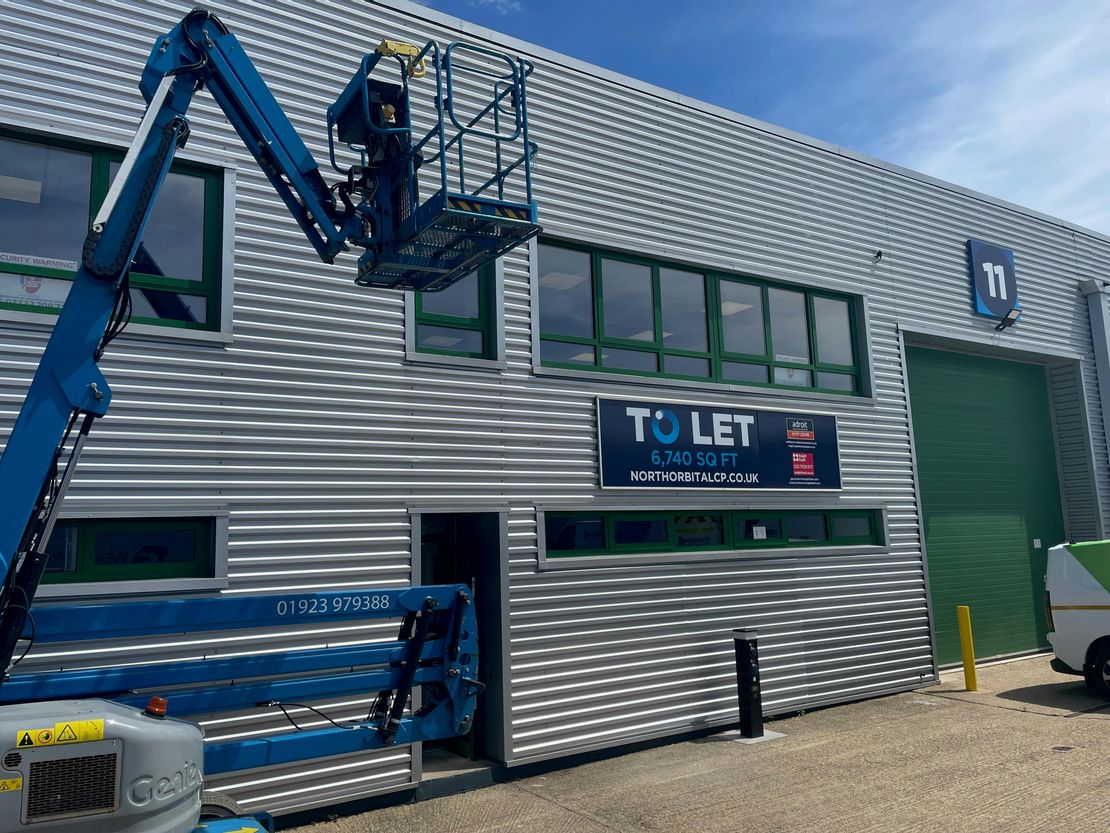 Unit 11 North Orbital Commercial Park, St. Albans, AL1 1XB