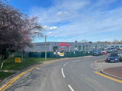 Property Image for Unit 11 North Orbital Commercial Park, St. Albans, AL1 1XB