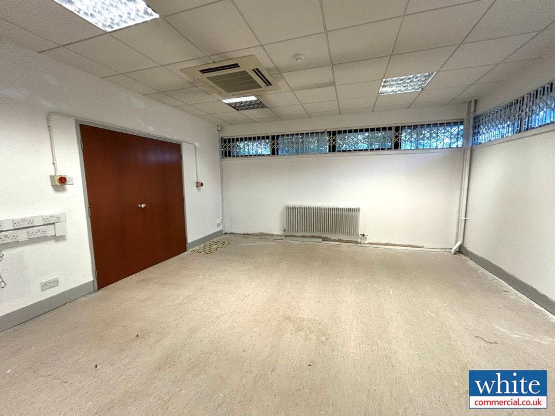 Former Innoval Technology Building, Beaumont Close, Banbury, OX16 1TQ