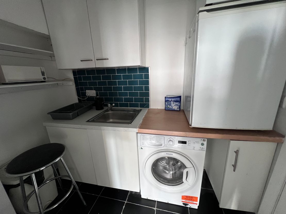 Unit 2 1 Bridge Street, Fordingbridge, Hampshire, SP6 1AH