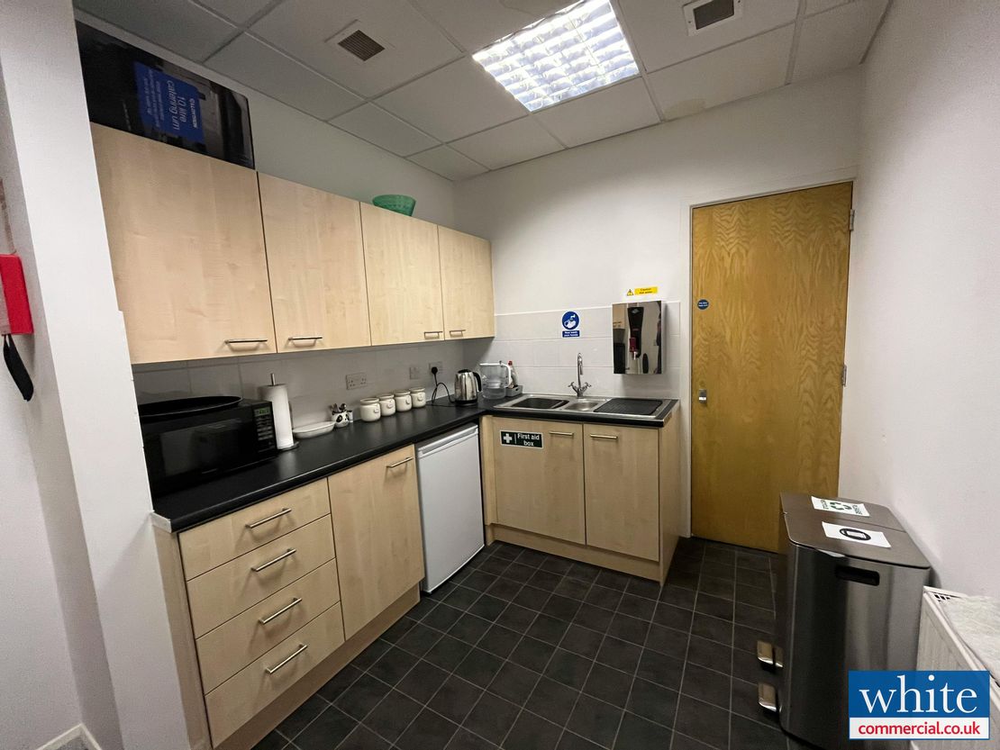 Unit 8 Somerville Court, Adderbury, Banbury, OX17 3SN